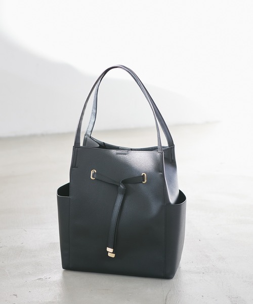 VIS(ビス)の「【復刻/WEB限定】フロントタイトートバッグ/A4対応,軽量(トートバッグ・レディース・ブラック/ブラウン/キナリ・FREE)」の3枚目の写真