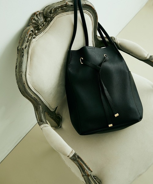 VIS(ビス)の「【復刻/WEB限定】フロントタイトートバッグ/A4対応,軽量(トートバッグ・レディース・ブラック/ブラウン/キナリ・FREE)」の14枚目の写真