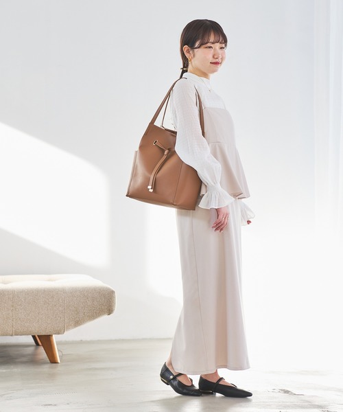 VIS(ビス)の「【復刻/WEB限定】フロントタイトートバッグ/A4対応,軽量(トートバッグ・レディース・ブラック/ブラウン/キナリ・FREE)」の11枚目の写真