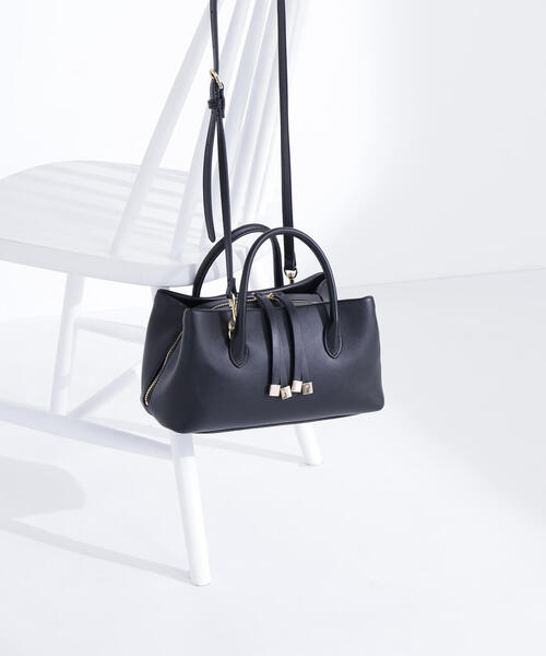 NATURAL BEAUTY BASIC（ナチュラルビューティーベーシック）の「◇フォールドボストンバッグ（ボストンバッグ・レディース・ダークブラウン/ブラック/オフホワイト・ﾌﾘ-）」の3枚目の写真