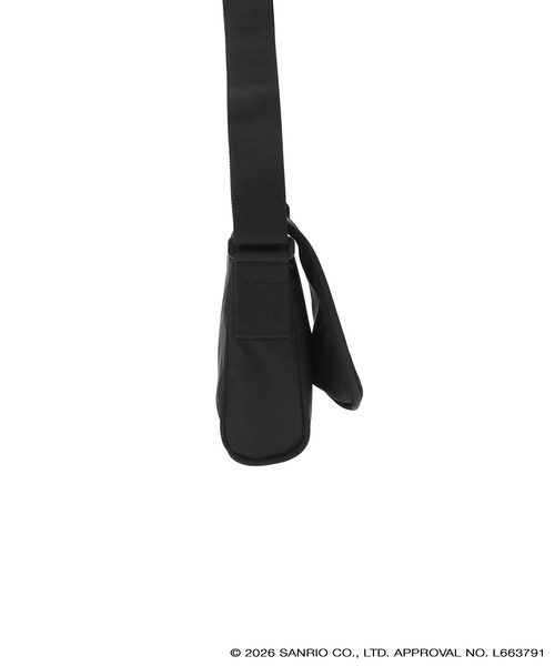 Manhattan Portage（マンハッタンポーテージ）の「WHITEHALL SHOULDER MGNT FLIGHT NYLON BACKING KUROMI（ショルダーバッグ・レディース・ブラック・SMALL）」の3枚目の写真