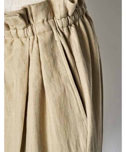 RUMCHE(ラムシェ)の「Gathered Tuck Wide Trousers / ギャザータックワイドパンツ(スラックス・レディース・ブラック/ベージュ・FREE)」の16枚目の写真