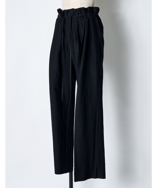 RUMCHE(ラムシェ)の「Gathered Tuck Wide Trousers / ギャザータックワイドパンツ(スラックス・レディース・ブラック/ベージュ・FREE)」の8枚目の写真