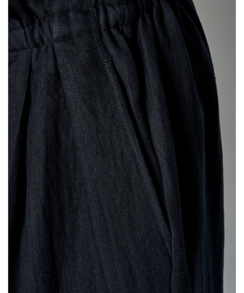 RUMCHE(ラムシェ)の「Gathered Tuck Wide Trousers / ギャザータックワイドパンツ(スラックス・レディース・ブラック/ベージュ・FREE)」の12枚目の写真