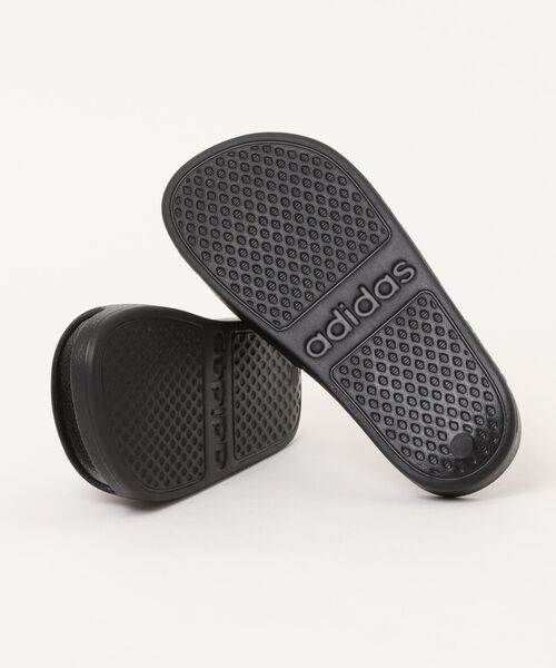 adidas（アディダス）の「《adidas》アディレッタ アクア サンダル / Adilette Aqua Slides（サンダル・メンズ・ブラック×ブラック・22.5cm/23.5cm/24.5cm/25.5cm/26.5cm/27.5cm/28.5cm）」の3枚目の写真