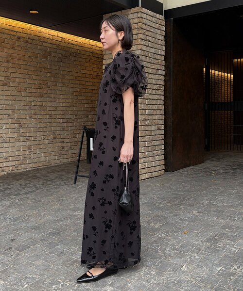 CAPRICIEUX LE'MAGE（カプリシューレマージュ）の「【オケージョン/サイズ展開あり】フロッキーパフワンピース（ワンピース・レディース・ベージュ/ブラック・PS/TM/FREE）」の16枚目の写真