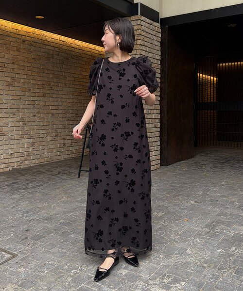 CAPRICIEUX LE'MAGE（カプリシューレマージュ）の「【オケージョン/サイズ展開あり】フロッキーパフワンピース（ワンピース・レディース・ベージュ/ブラック・PS/TM/FREE）」の20枚目の写真