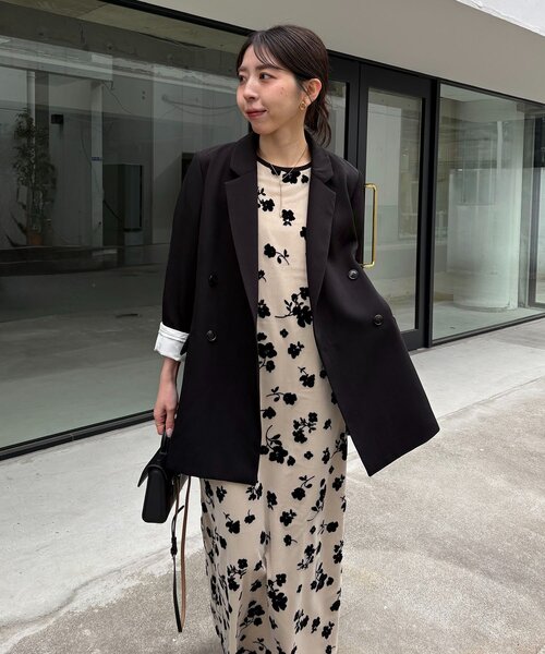 CAPRICIEUX LE'MAGE（カプリシューレマージュ）の「【オケージョン/サイズ展開あり】フロッキーパフワンピース（ワンピース・レディース・ベージュ/ブラック・PS/TM/FREE）」の7枚目の写真