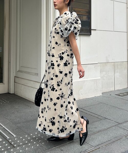 CAPRICIEUX LE'MAGE（カプリシューレマージュ）の「【オケージョン/サイズ展開あり】フロッキーパフワンピース（ワンピース・レディース・ベージュ/ブラック・PS/TM/FREE）」の13枚目の写真