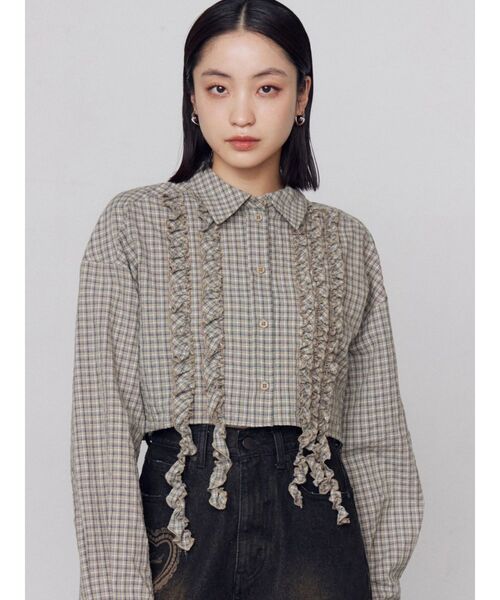 EMODA（エモダ）の「テープフリルワイドショートシャツ（シャツ/ブラウス・レディース・ブルー/グレー/ベージュ・FREE）」の15枚目の写真