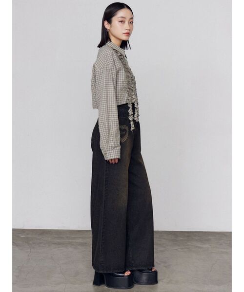 EMODA（エモダ）の「テープフリルワイドショートシャツ（シャツ/ブラウス・レディース・ブルー/グレー/ベージュ・FREE）」の18枚目の写真