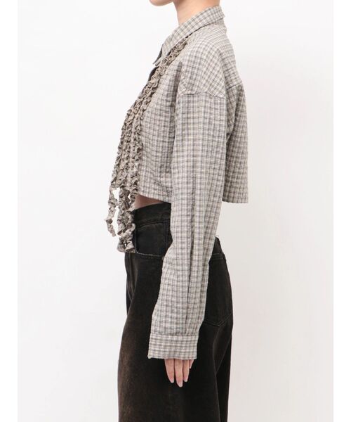 EMODA（エモダ）の「テープフリルワイドショートシャツ（シャツ/ブラウス・レディース・ブルー/グレー/ベージュ・FREE）」の21枚目の写真