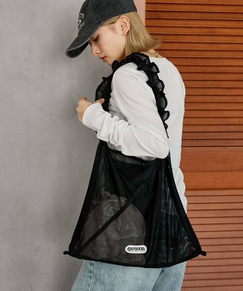 OUTDOOR PRODUCTS（アウトドアプロダクツ）の「OUTDOOR PRODUCTS × PUBLUX/アウトドアプロダクツ 別注 メッシュ フリル トートバッグ　限定展開（トートバッグ・レディース・オフホワイト/グレー/ブラック・ONE SIZE）」の9枚目の写真