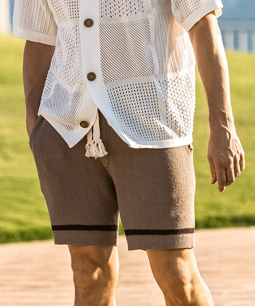 1PIU1UGUALE3  RELAX （ウノピゥウノウグァーレトレ リラックス）の「1PIU1UGUALE3 RELAX(ウノピゥウノウグァーレトレ リラックス)ラインニットショーツ（その他パンツ・メンズ・ホワイト/ブラック/ベージュ・XL/L/M/S）」の2枚目の写真