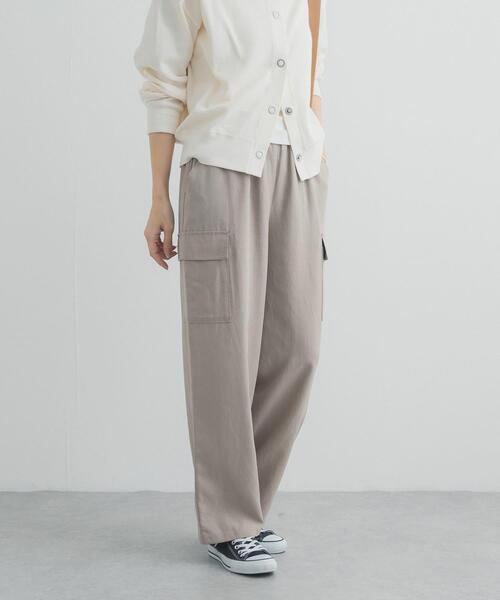 URBAN RESEARCH DOORS（アーバンリサーチドアーズ）の「トロミカーゴイージーパンツ（その他パンツ・レディース・ベージュ系その他/カーキ・SMALL/MEDIUM）」の4枚目の写真