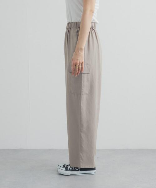 URBAN RESEARCH DOORS（アーバンリサーチドアーズ）の「トロミカーゴイージーパンツ（その他パンツ・レディース・ベージュ系その他/カーキ・SMALL/MEDIUM）」の11枚目の写真