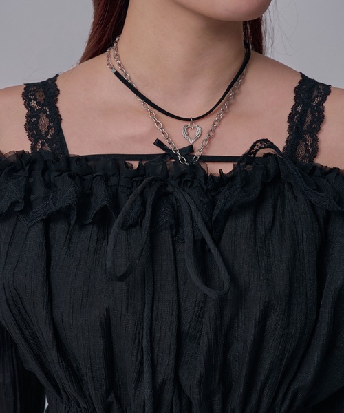 Diable baiser(ディアブルベーゼ)の「オフショルレースシアーブラウス シャーリングトップス(シャツ/ブラウス・レディース・ホワイト/ブラック・FREE)」の12枚目の写真