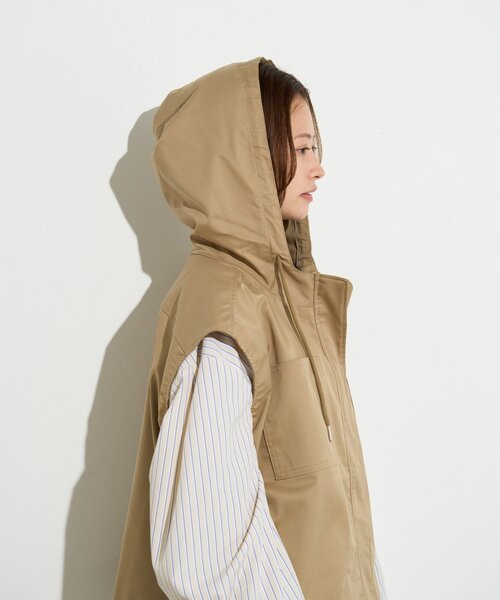 BIRTHDAY BAR（バースデイバー）の「【B-DAY STORE】フーディーベスト　レディス（ベスト・レディース・ベージュ/ネイビー・0）」の7枚目の写真