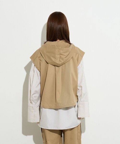 BIRTHDAY BAR（バースデイバー）の「【B-DAY STORE】フーディーベスト　レディス（ベスト・レディース・ベージュ/ネイビー・0）」の11枚目の写真