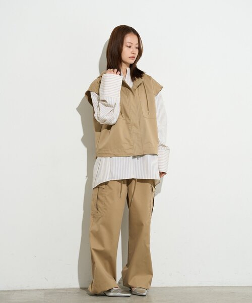 BIRTHDAY BAR（バースデイバー）の「【B-DAY STORE】フーディーベスト　レディス（ベスト・レディース・ベージュ/ネイビー・0）」の18枚目の写真