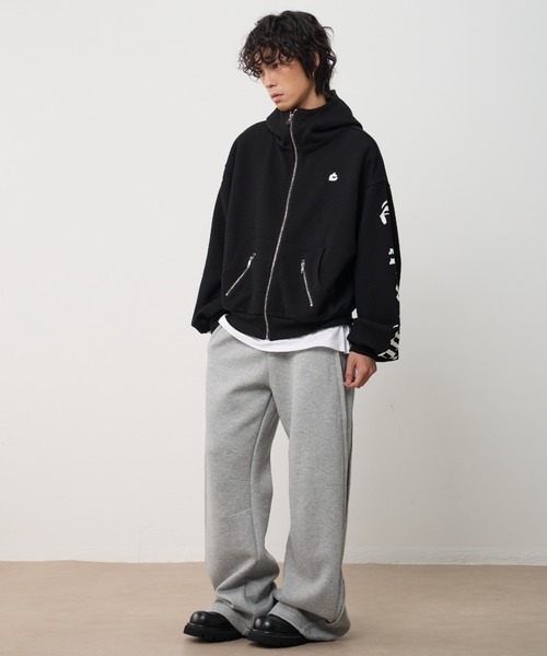 AsRiRe(アスリレイ)の「26ss Sleeve Logo Oversized Hoodie /スリーブロゴオーバーサイズパーカー(パーカー・メンズ・グレー/ブラック・L)」の18枚目の写真