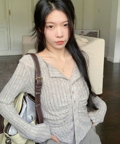 Emilie（エミリー）の「リブカーディガン シャーリングデザイン リブトップス（Tシャツ/カットソー・レディース・ピンク/ライトベージュ/グレー・FREE）」の7枚目の写真