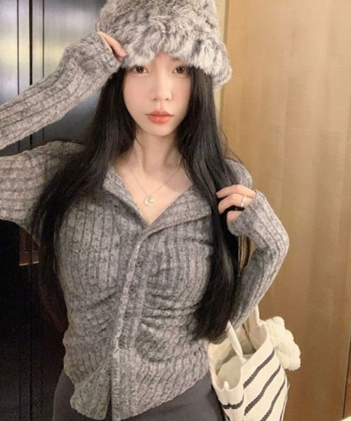 Emilie（エミリー）の「リブカーディガン シャーリングデザイン リブトップス（Tシャツ/カットソー・レディース・ピンク/ライトベージュ/グレー・FREE）」の21枚目の写真