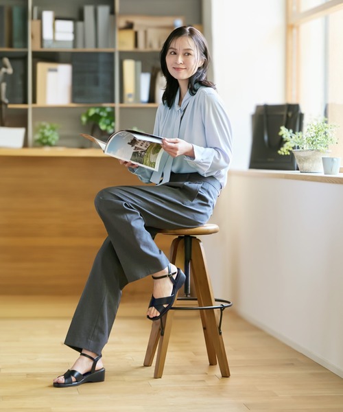 RAKUNA(ラクナ)の「整体オフィスサンダル クロスタイプ(サンダル・レディース・ブラック・MEDIUM/LARGE/X-LARGE)」の7枚目の写真