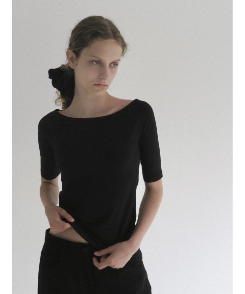 NOWNS（ナウンス）の「Lyse | Half sleeve tee（Tシャツ/カットソー・レディース・ブラック/アイボリー・FREE）」の4枚目の写真