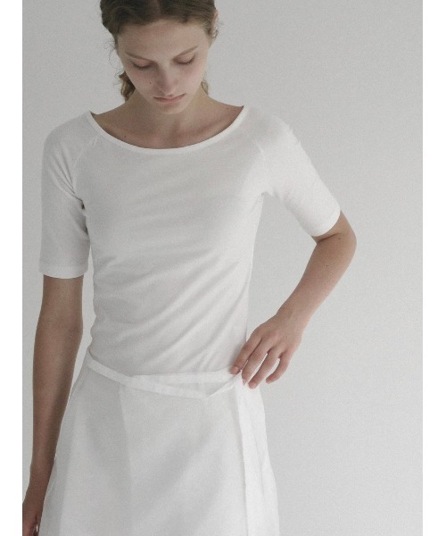NOWNS（ナウンス）の「Lyse | Half sleeve tee（Tシャツ/カットソー・レディース・ブラック/アイボリー・FREE）」の13枚目の写真