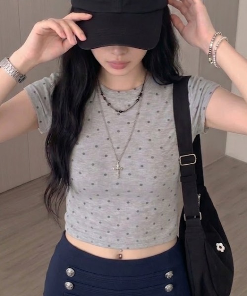 セール】【お気に入り数4800人突破！】ドット柄タイト半袖Tシャツ（T