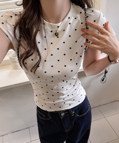 SHEPP(シープ)の「【お気に入り数5100人突破!】ドット柄タイト半袖Tシャツ(Tシャツ/カットソー・レディース・ブラック/グレー/ホワイト・M/S)」の9枚目の写真