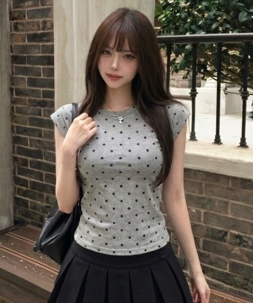 SHEPP(シープ)の「【お気に入り数5100人突破!】ドット柄タイト半袖Tシャツ(Tシャツ/カットソー・レディース・ブラック/グレー/ホワイト・M/S)」の17枚目の写真