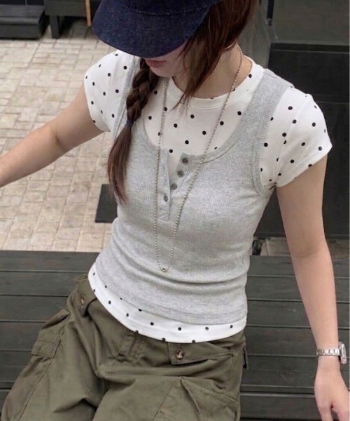 SHEPP(シープ)の「【お気に入り数5100人突破!】ドット柄タイト半袖Tシャツ(Tシャツ/カットソー・レディース・ブラック/グレー/ホワイト・M/S)」の13枚目の写真