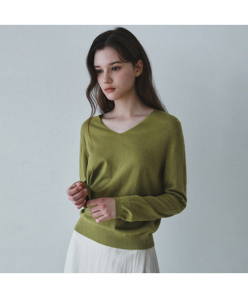 WEDNESDAYOASISFORWOMEN(ウェンズデー オアシス フォー ウーマン)の「ソフトリネンVネックニット_オリーブ(WC26KN13)(ニット/セーター・レディース・オリーブ・OS)」の1枚目の写真