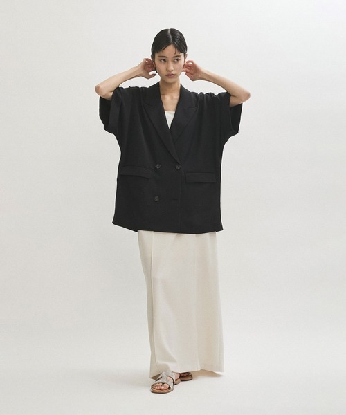 ADAM ET ROPE'（アダムエロペ）の「【サステナブル】ショートスリーブシャツジャケット（テーラードジャケット・レディース・キナリ/ダークブラウン/ブラック・FREE）」の9枚目の写真