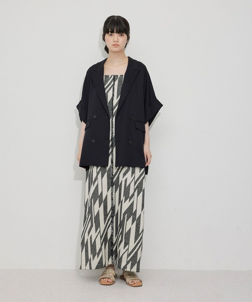 ADAM ET ROPE'（アダムエロペ）の「【サステナブル】ショートスリーブシャツジャケット（テーラードジャケット・レディース・キナリ/ダークブラウン/ブラック・FREE）」の11枚目の写真