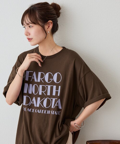 DISCOAT(ディスコート)の「【Enlude】ビワレロゴヴィンテージライクTシャツ《ユニセックス》(Tシャツ/カットソー・レディース・ネイビー/チャコールグレー/オフホワイト/ブラウン/ダークグレー・FREE/SMALL)」の4枚目の写真
