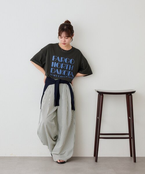 DISCOAT(ディスコート)の「【Enlude】ビワレロゴヴィンテージライクTシャツ《ユニセックス》(Tシャツ/カットソー・レディース・ネイビー/チャコールグレー/オフホワイト/ブラウン/ダークグレー・FREE/SMALL)」の7枚目の写真