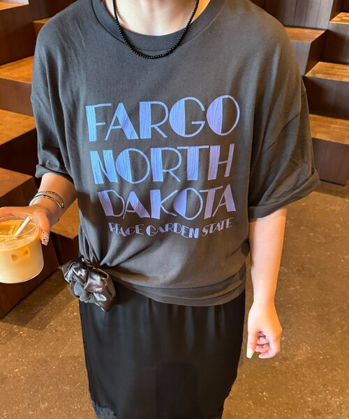 DISCOAT(ディスコート)の「【Enlude】ビワレロゴヴィンテージライクTシャツ《ユニセックス》(Tシャツ/カットソー・レディース・ネイビー/チャコールグレー/オフホワイト/ブラウン/ダークグレー・FREE/SMALL)」の9枚目の写真