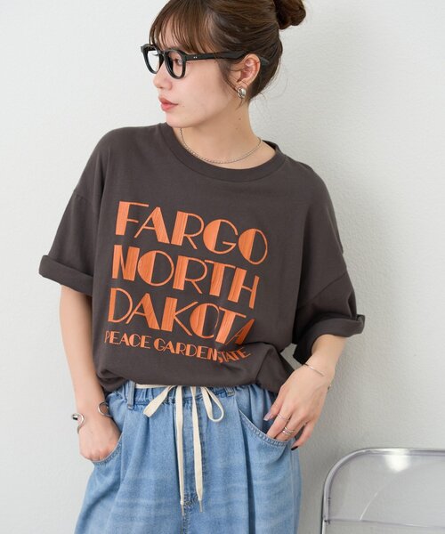 DISCOAT(ディスコート)の「【Enlude】ビワレロゴヴィンテージライクTシャツ《ユニセックス》(Tシャツ/カットソー・レディース・ネイビー/チャコールグレー/オフホワイト/ブラウン/ダークグレー・FREE/SMALL)」の14枚目の写真