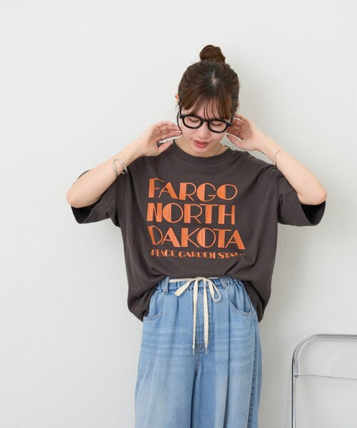 DISCOAT(ディスコート)の「【Enlude】ビワレロゴヴィンテージライクTシャツ《ユニセックス》(Tシャツ/カットソー・レディース・ネイビー/チャコールグレー/オフホワイト/ブラウン/ダークグレー・FREE/SMALL)」の16枚目の写真