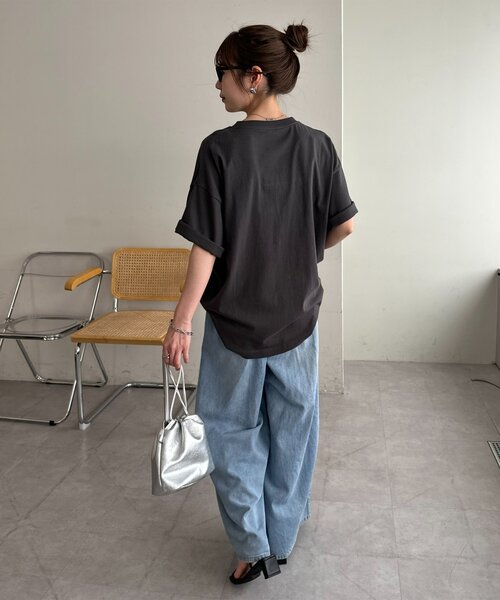 DISCOAT(ディスコート)の「【Enlude】ビワレロゴヴィンテージライクTシャツ《ユニセックス》(Tシャツ/カットソー・レディース・ネイビー/チャコールグレー/オフホワイト/ブラウン/ダークグレー・FREE/SMALL)」の21枚目の写真