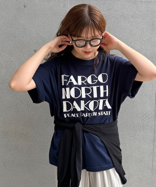 DISCOAT(ディスコート)の「【Enlude】ビワレロゴヴィンテージライクTシャツ《ユニセックス》(Tシャツ/カットソー・レディース・ネイビー/チャコールグレー/オフホワイト/ブラウン/ダークグレー・FREE/SMALL)」の5枚目の写真