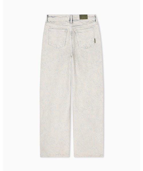 ARMANI EXCHANGE(アルマーニエクスチェンジ)の「【A|X アルマーニ エクスチェンジ】IA リーフパターン ブリーチデニムパンツ_J38 RELAXED(デニムパンツ・レディース・ベージュ・24inch/25inch/26inch/27inch/28inch/29inch)」の2枚目の写真