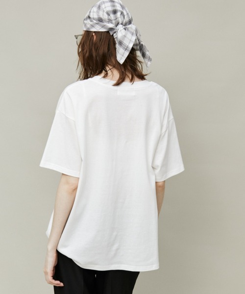 Auntie Rosa Holiday(アンティローザホリデー)の「フォトプリントロゴオーバーサイズTシャツ / 汗染み防止加工(Tシャツ/カットソー・レディース・オフホワイト/グレー・FREE)」の16枚目の写真
