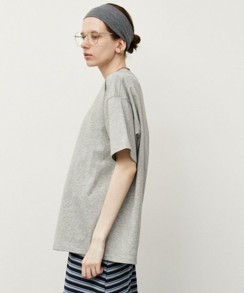 Auntie Rosa Holiday(アンティローザホリデー)の「フォトプリントロゴオーバーサイズTシャツ / 汗染み防止加工(Tシャツ/カットソー・レディース・オフホワイト/グレー・FREE)」の5枚目の写真