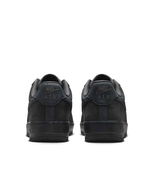 NIKE(ナイキ)の「ナイキ エア フォース 1 '07 LV8 メンズシューズ / Nike Air Force 1 '07 LV8 Men's Shoes II9807-001 Anthracite(スニーカー・メンズ・スミクロ・27/26.5/26/25.5/29/25/24.5/28.5/28/27.5/30/29.5/24)」の6枚目の写真