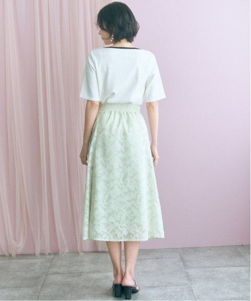 marun(マルン)の「<大きいサイズ>スクエアパイピングカットソートップス marun(Tシャツ/カットソー・レディース・オフホワイト/ネイビー・4L/3L/LL/L/5L)」の16枚目の写真