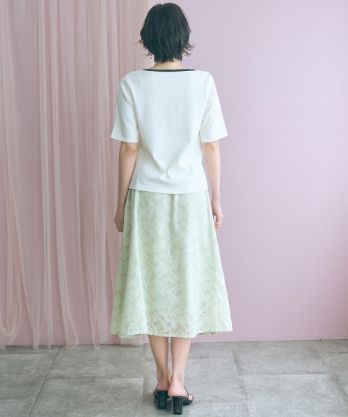 marun(マルン)の「<大きいサイズ>スクエアパイピングカットソートップス marun(Tシャツ/カットソー・レディース・オフホワイト/ネイビー・4L/3L/LL/L/5L)」の10枚目の写真